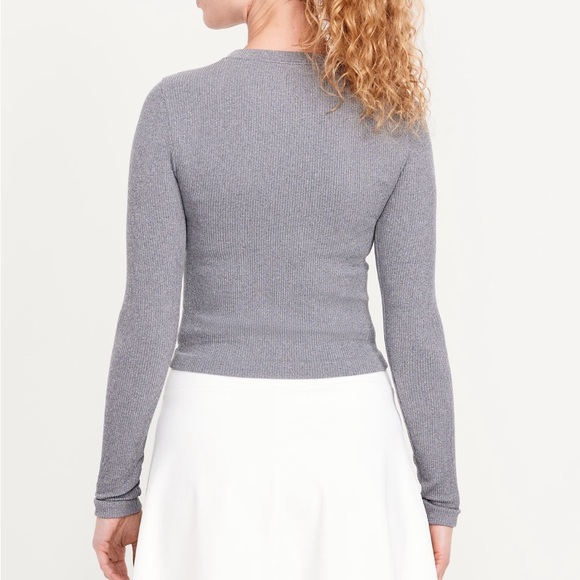 OLD NAVY SEAMLESS FITTED RIBBED T-SHIRT - Picture 5 of 5